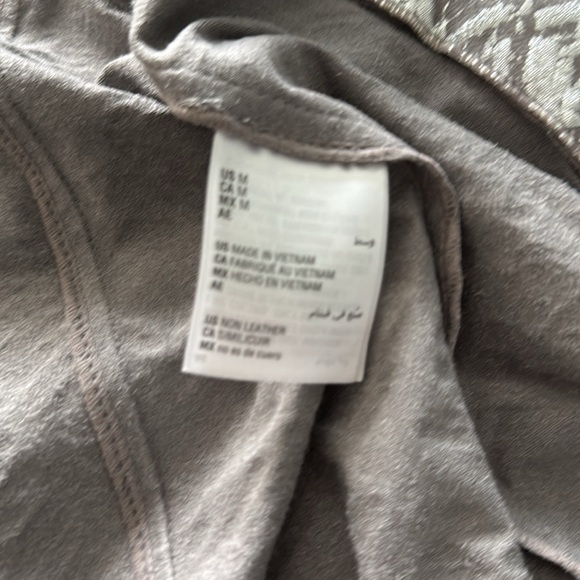 Sparkly and shiny silver python print jacket - Picture 6 of 10